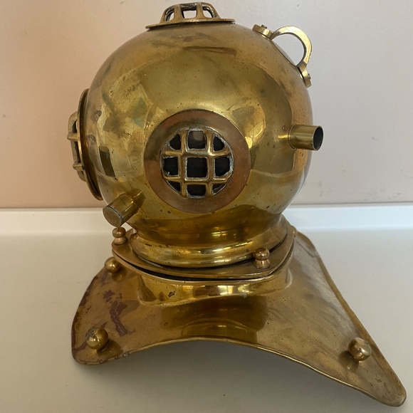 Vintage Brass Diving Helmet Light - Picture 2 of 5